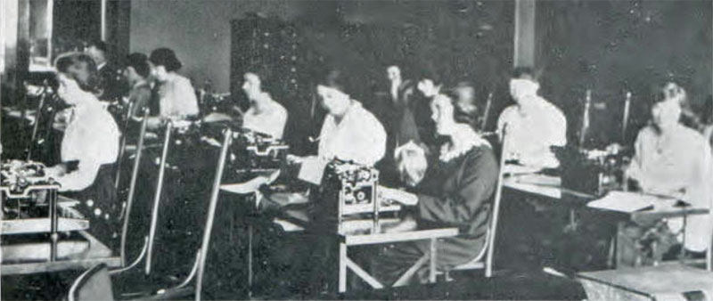 Typing, 1920